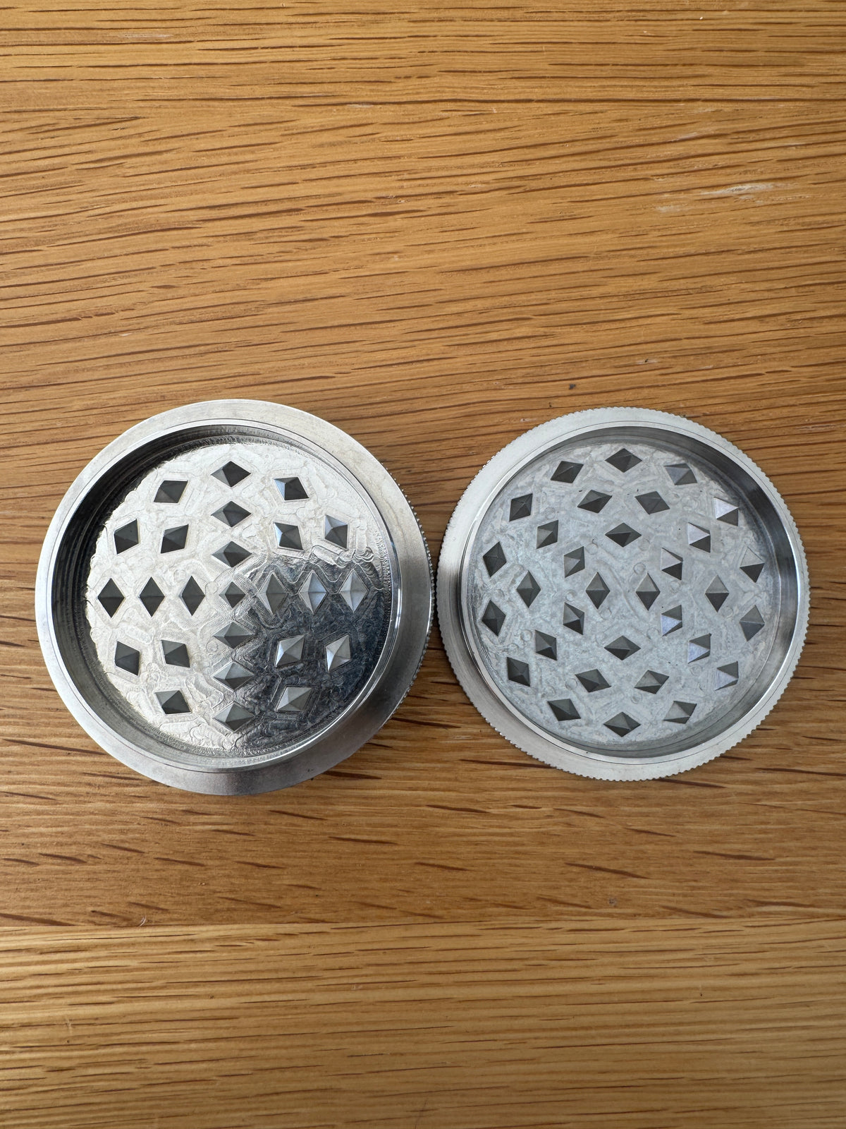 Stainless steel herb grinder