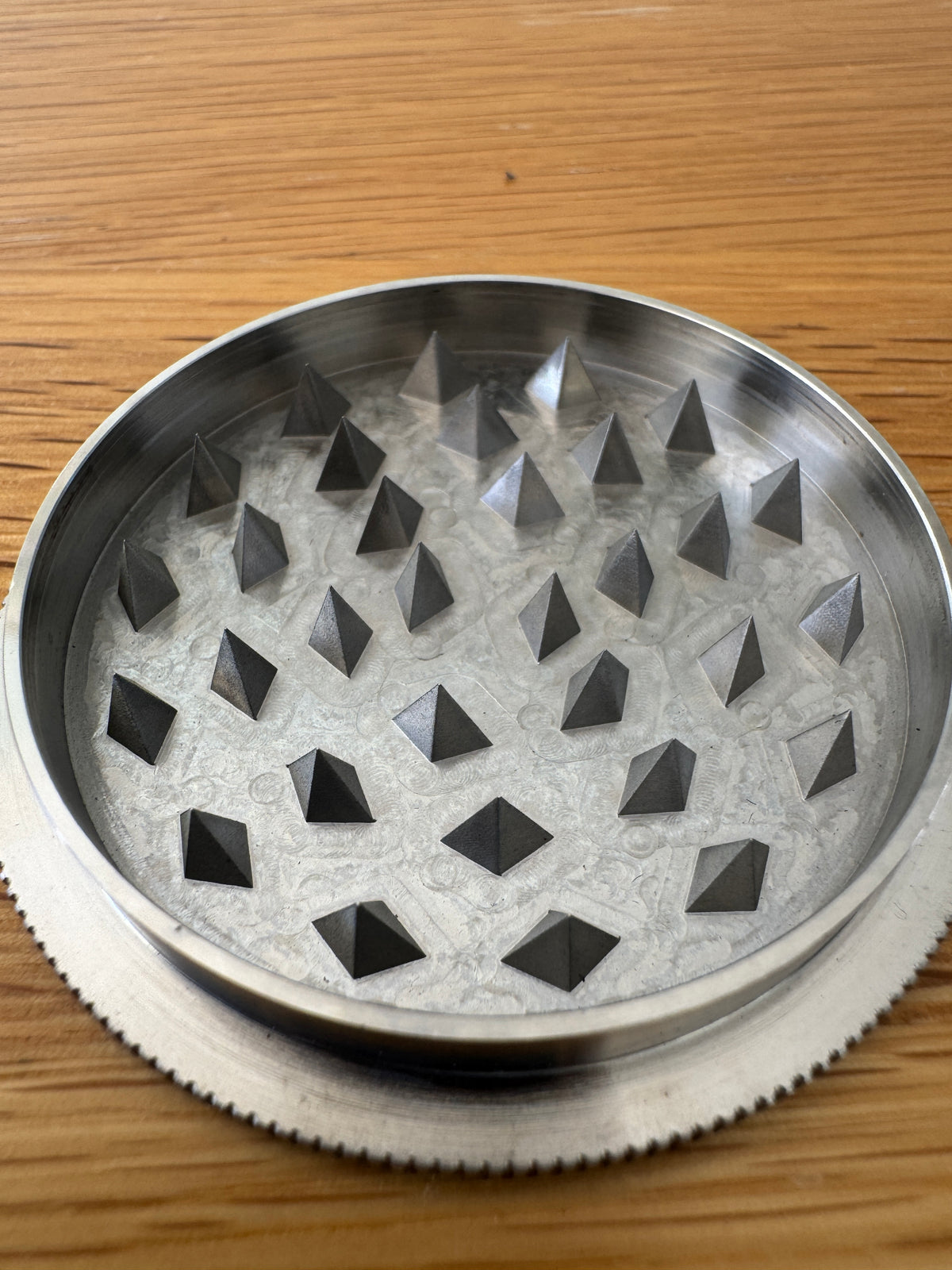 Stainless steel herb grinder